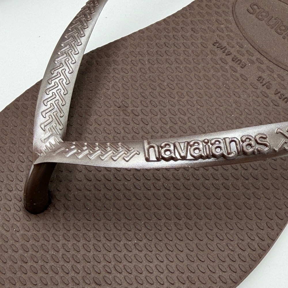 BACK IN STOCK! SQRE0018 W's 9/10 Havaianas Square Solid Dark Brown